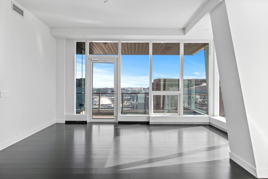 150 Seaport Blvd PH1F