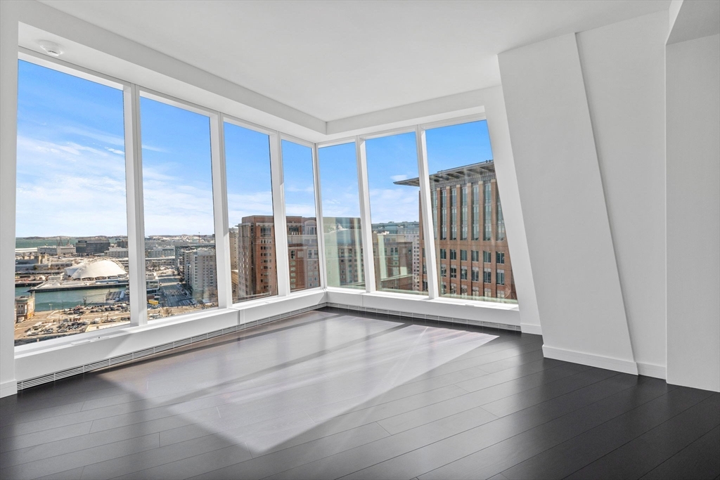 150 Seaport Blvd PH1F