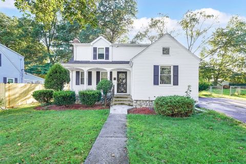 Photo of 7 Longworth Rd, Worcester, MA 01602 (MLS # 73465905)