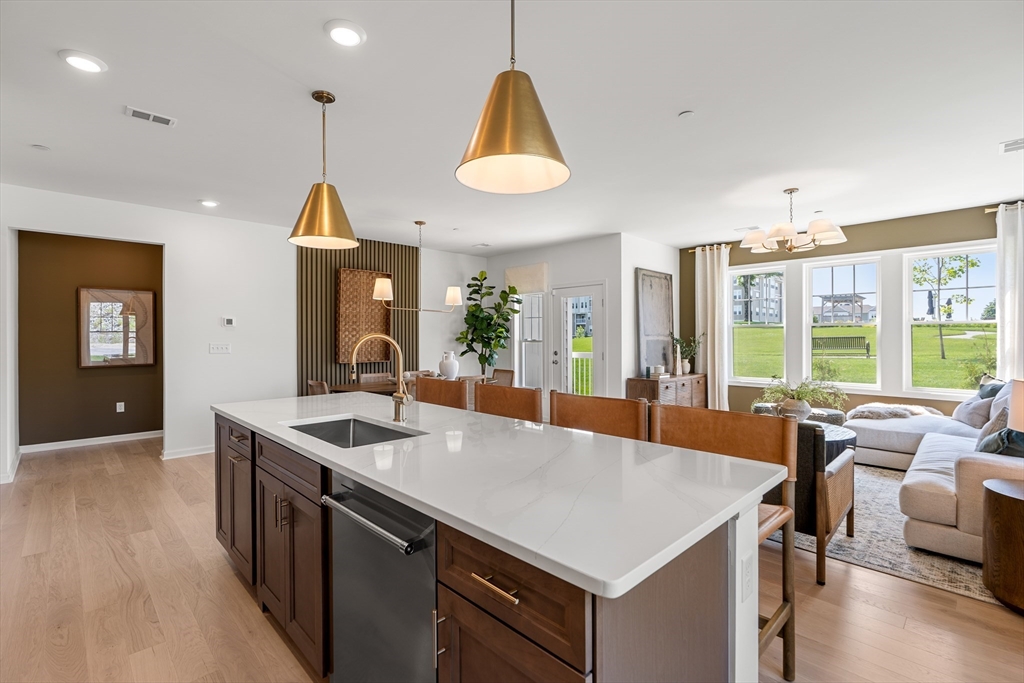 320 Martins Landing 406