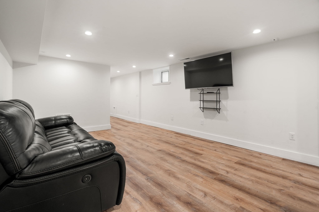 84-86 Webster St #86, Newton, MA Photo #20