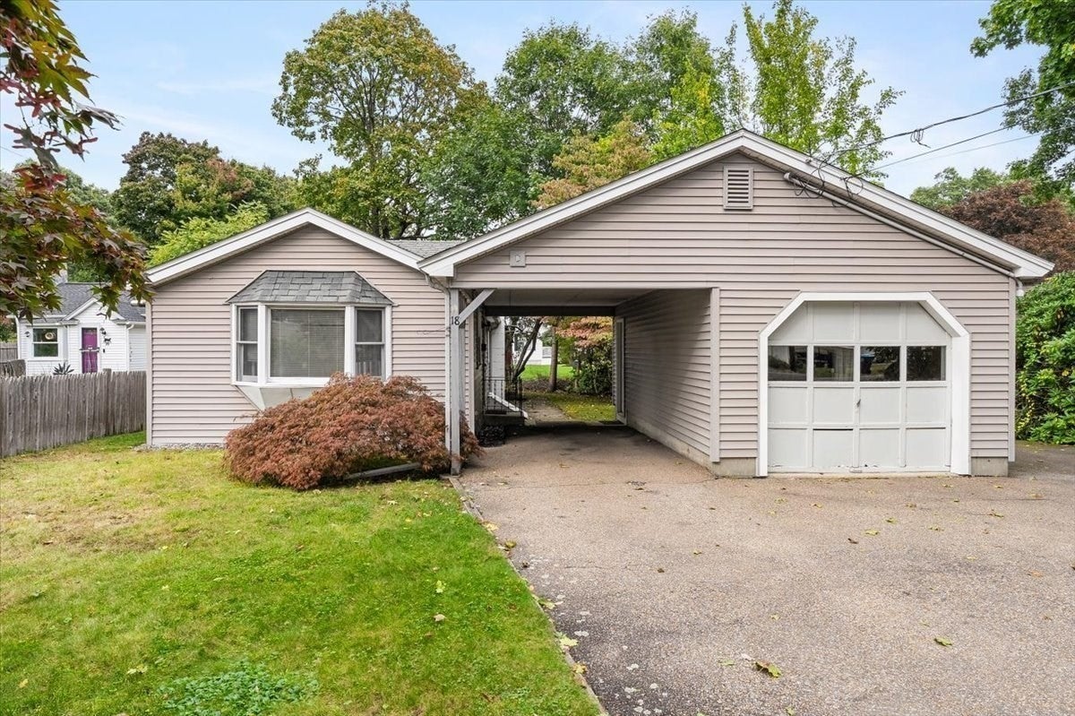 18 Bay View Dr