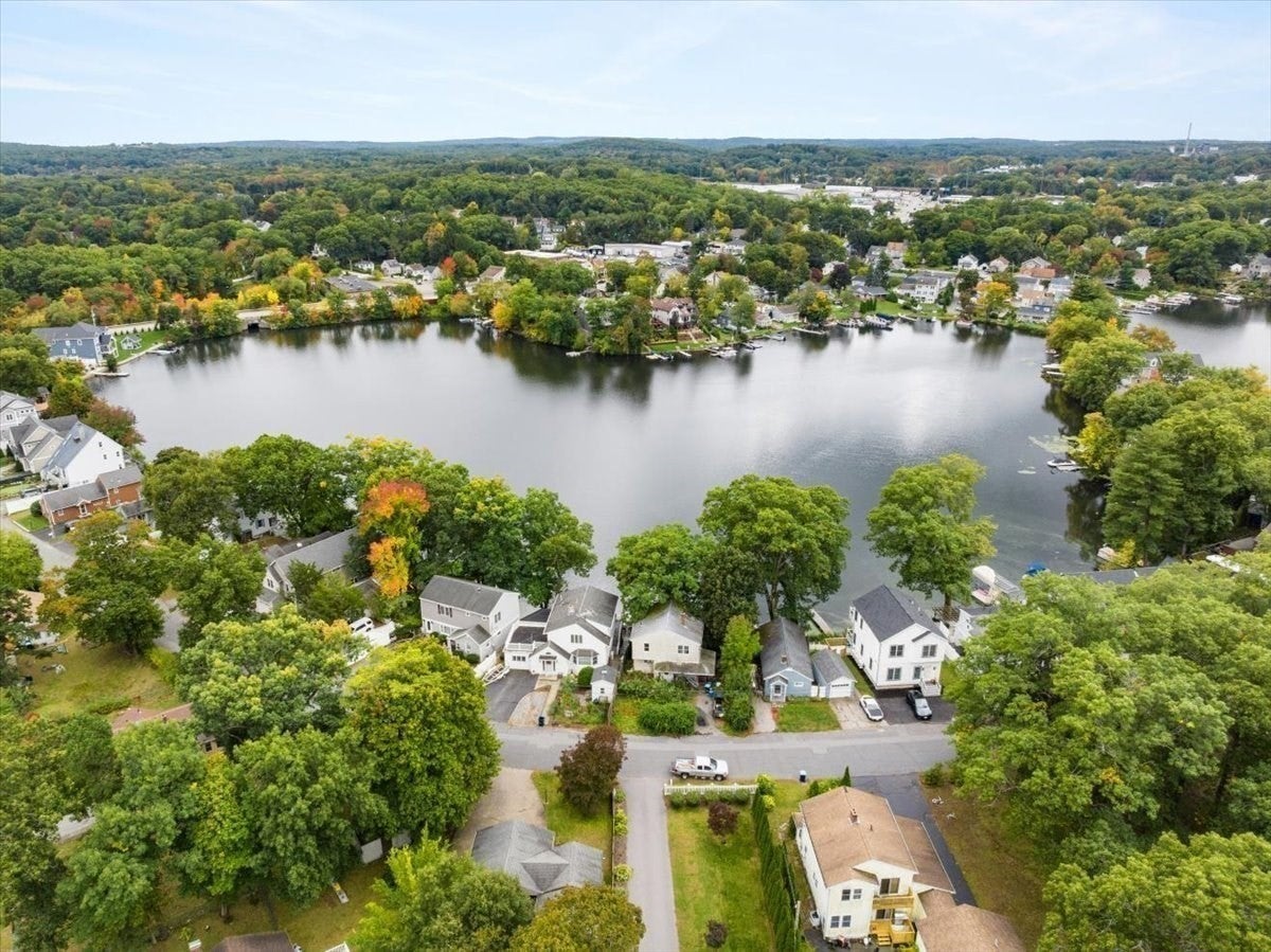 18 Bay View Dr