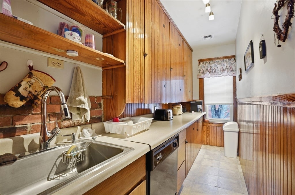 24 Ingleside Avenue, Worcester, MA Photo #26