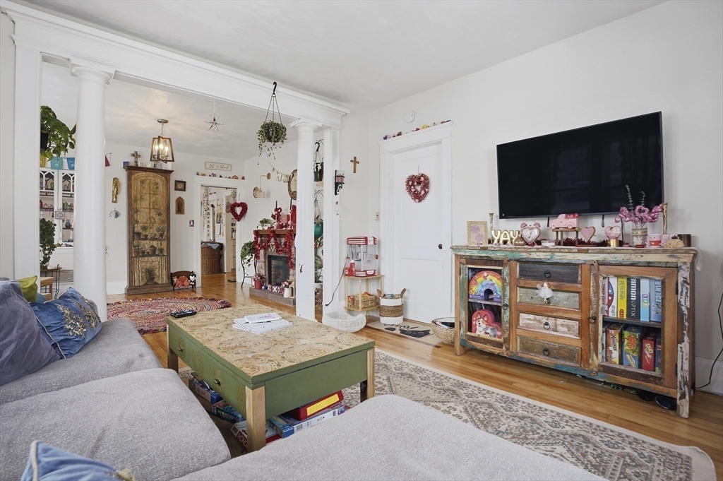 24 Ingleside Avenue, Worcester, MA Photo #6
