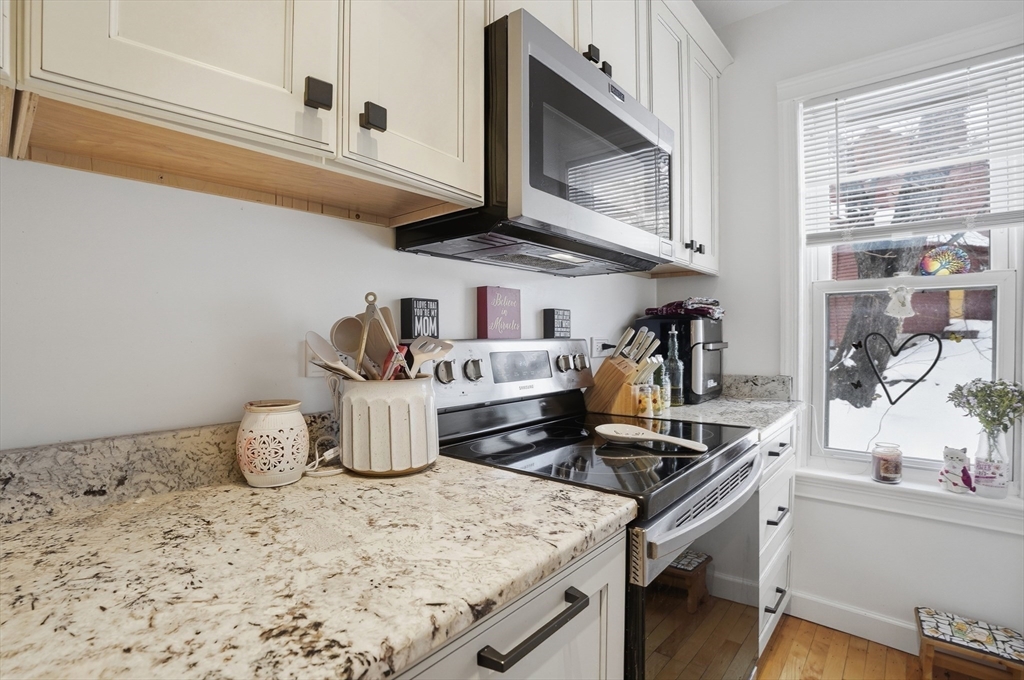 24 Ingleside Avenue, Worcester, MA Photo #8