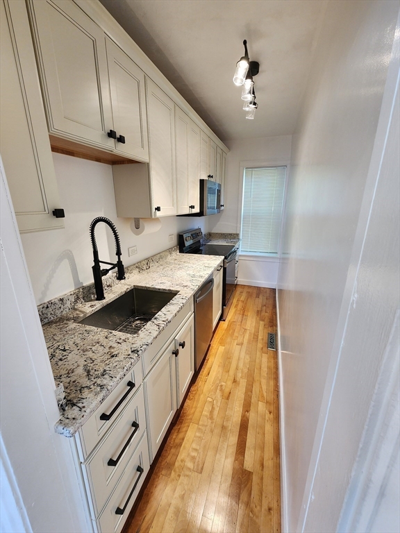 24 Ingleside Avenue, Worcester, MA Photo #10