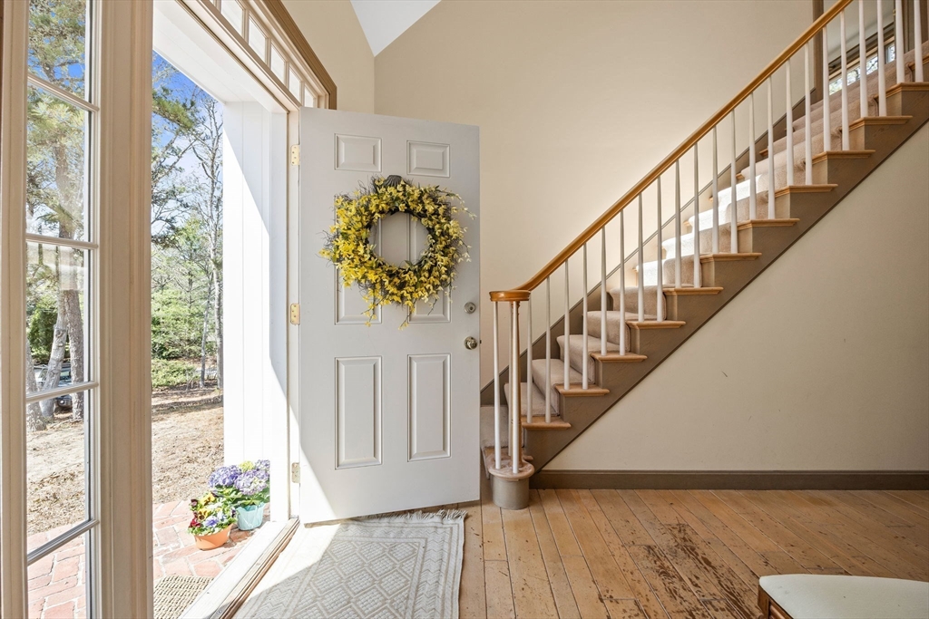 84 Emery Ln