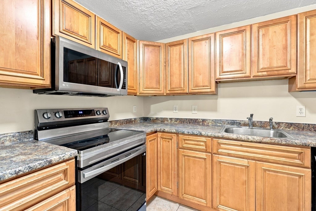 80 Stanton Street #2, Worcester, MA, 80 Stanton Street #2, Worcester, MA Photo #3