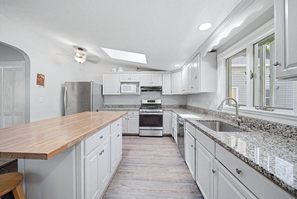 3 Smith Ave, Methuen, MA Photo #14