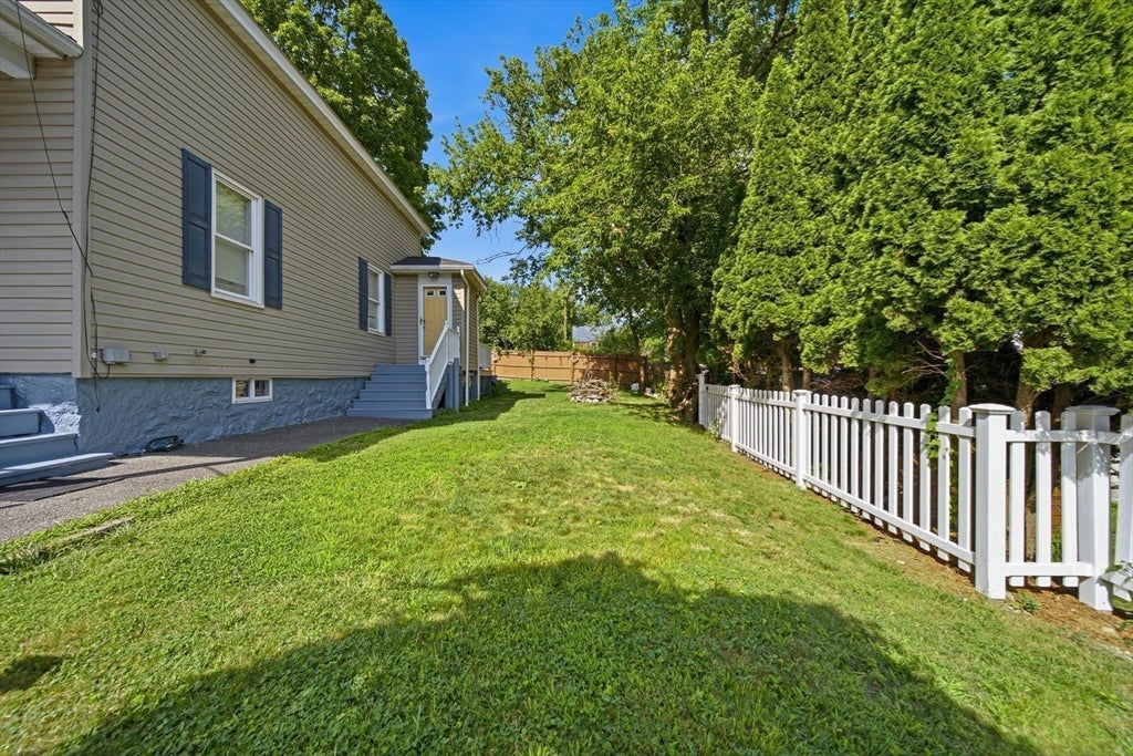 3 Smith Ave, Methuen, MA Photo #34