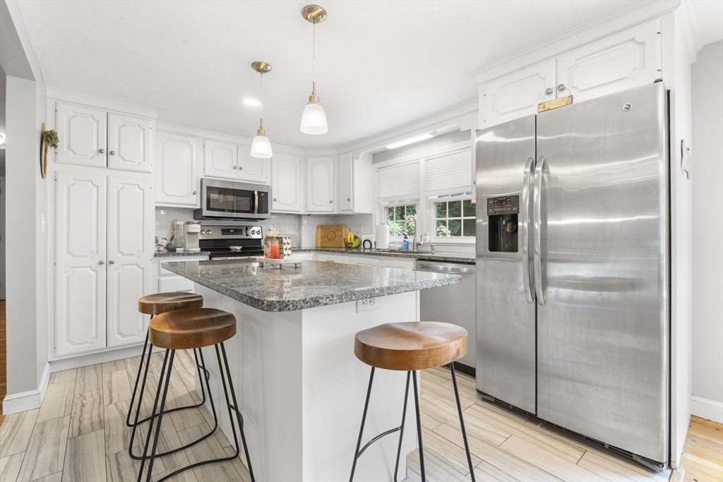 35 Oakmeadow Ln