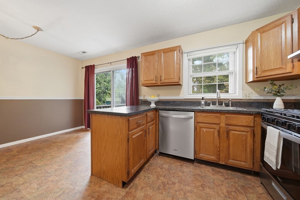 65 Kathy Dr #65, Haverhill, MA, 65 Kathy Dr #65, Haverhill, MA Photo #18