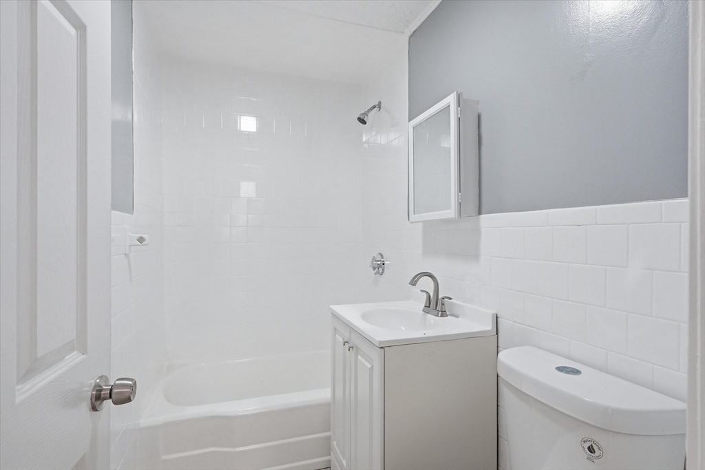 52 Hamilton Ave, Lynn, MA Photo #8