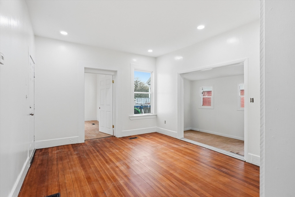 52 Hamilton Ave, Lynn, MA Photo #5