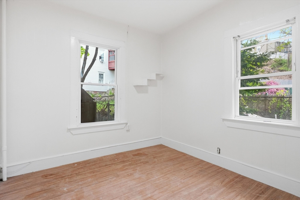 52 Hamilton Ave, Lynn, MA Photo #13