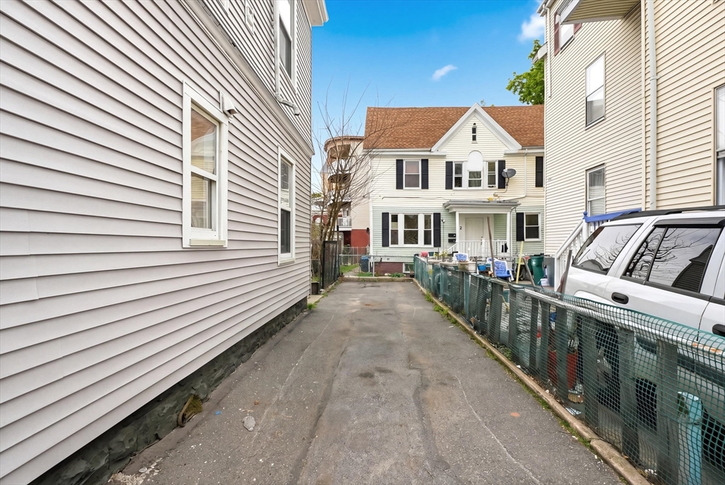 52 Hamilton Ave, Lynn, MA Photo #30