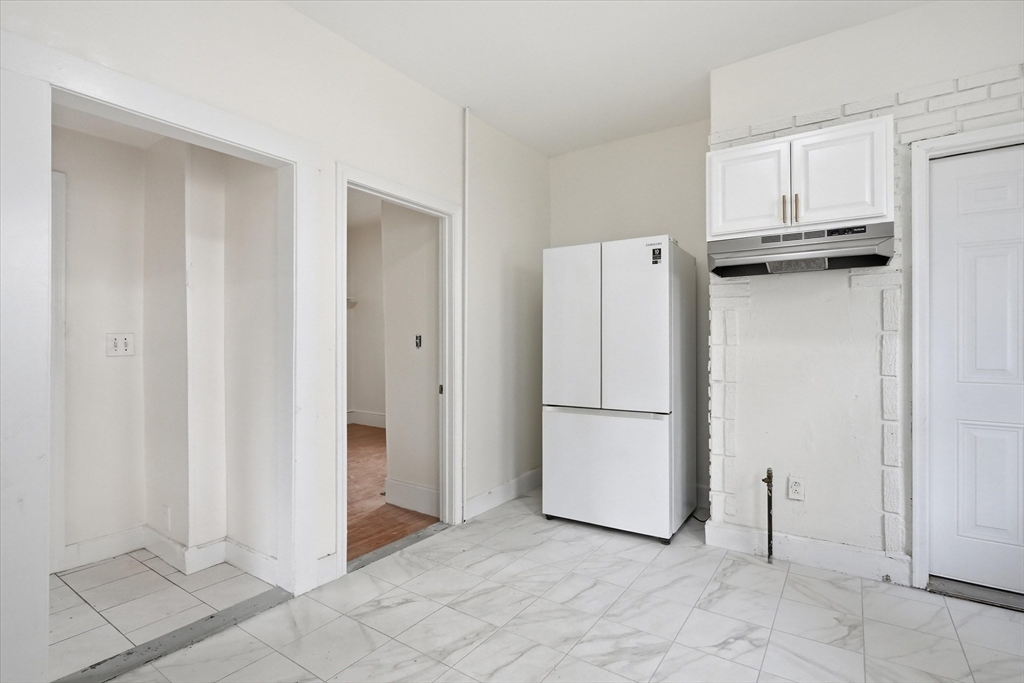 52 Hamilton Ave, Lynn, MA Photo #3