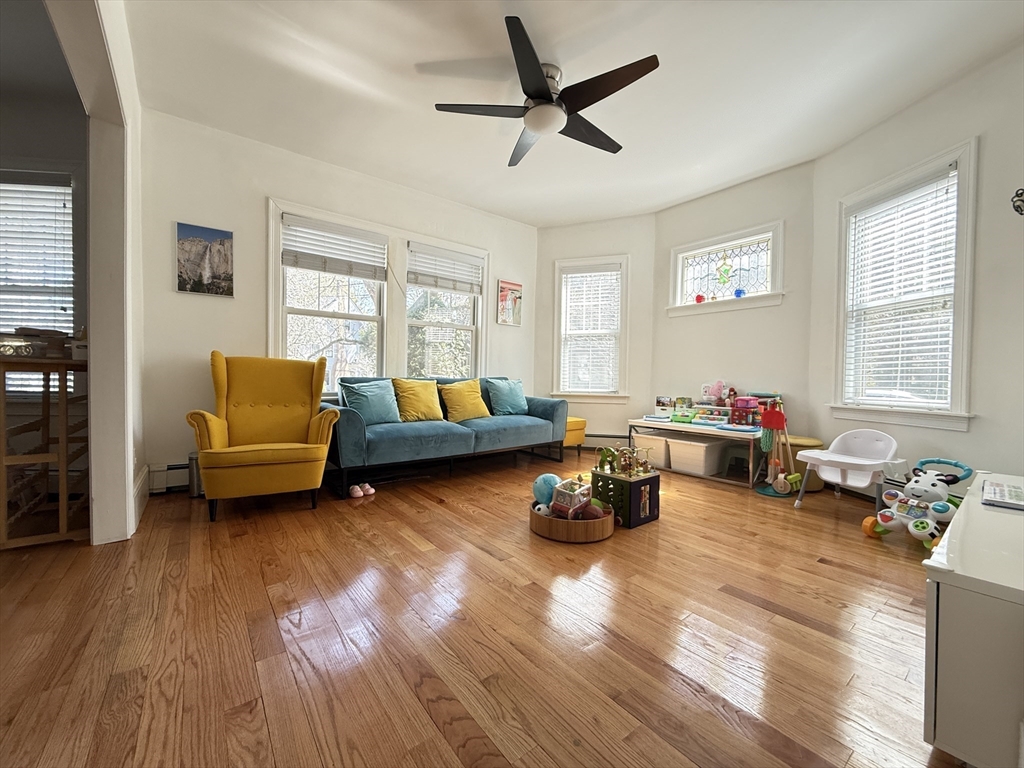 Click for 132 Middlesex Road #1, Brookline, MA slideshow Click for 132 Middlesex Road #1, Brookline, MA slideshow