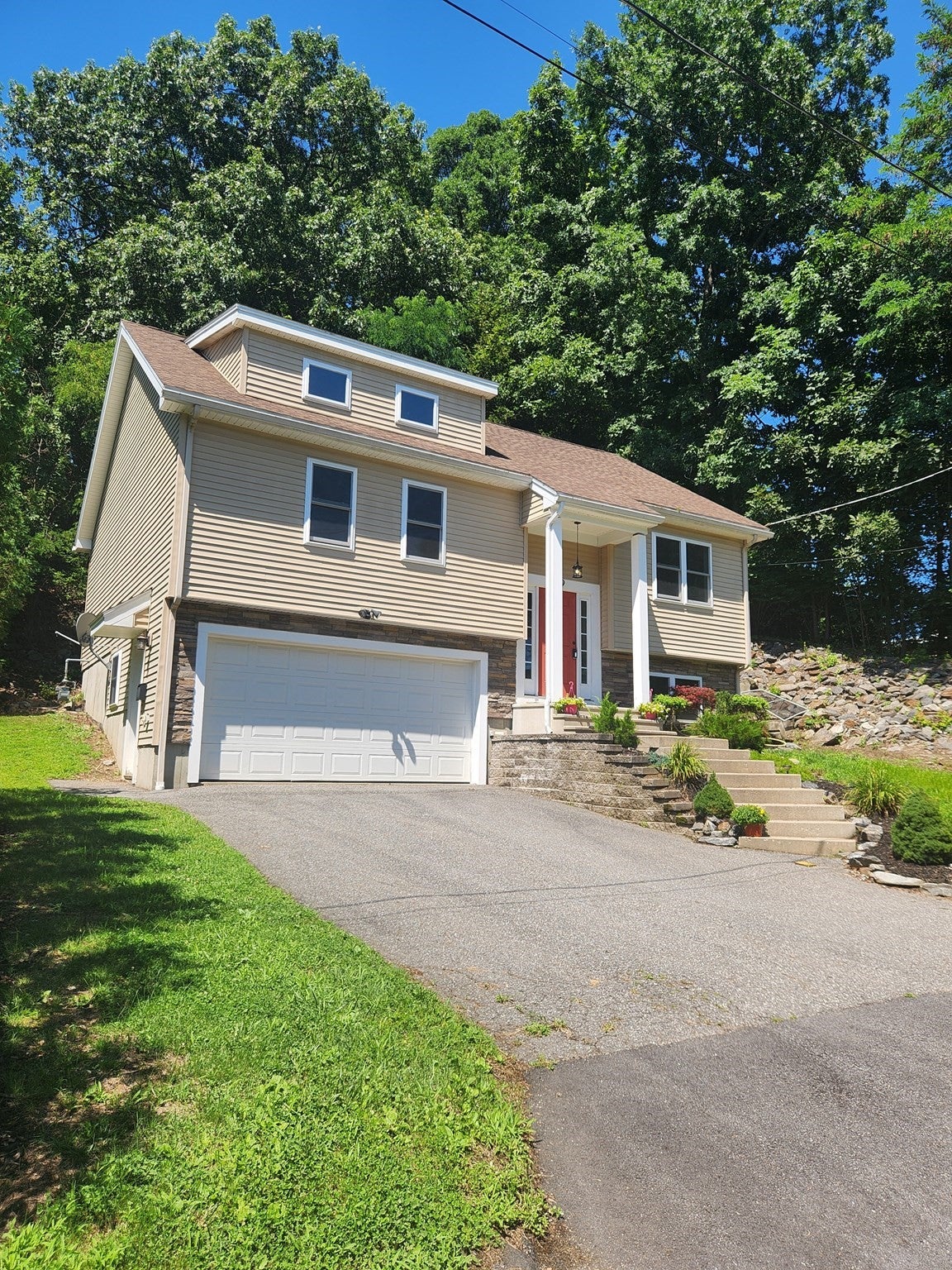 29 Buckley Rd, Worcester, MA, 29 Buckley Rd, Worcester, MA Photo #32