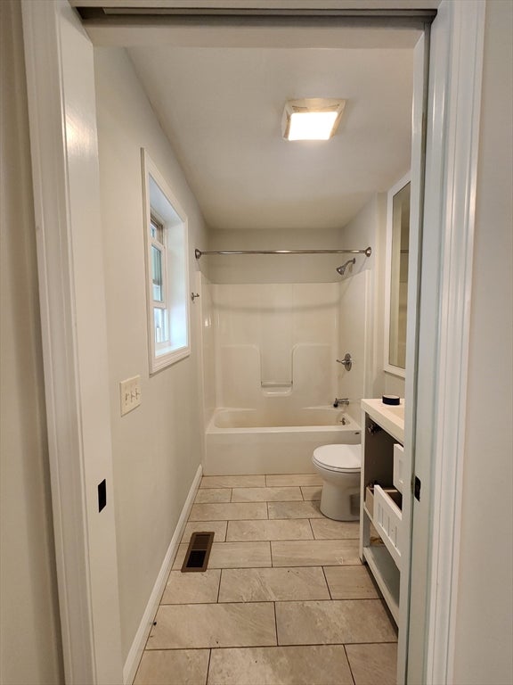 29 Buckley Rd, Worcester, MA, 29 Buckley Rd, Worcester, MA Photo #25