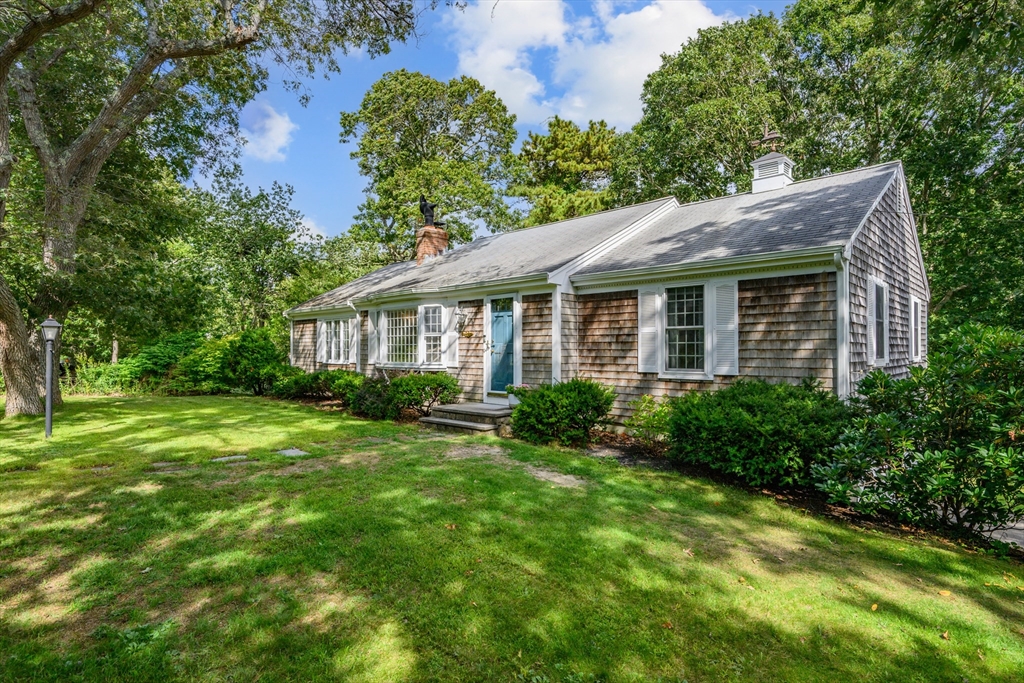 882 W Yarmouth Rd