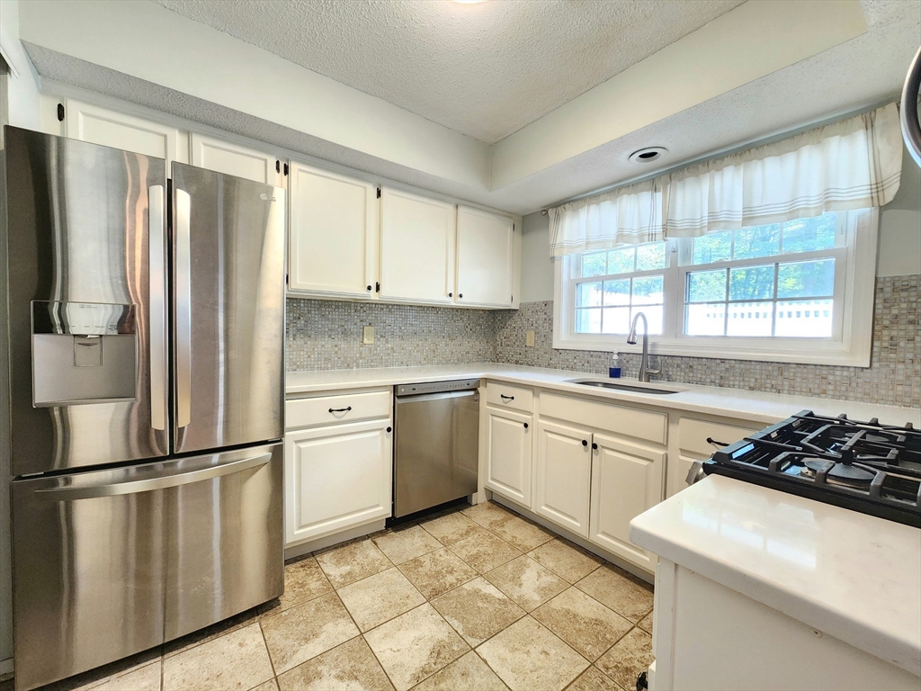234 Edgebrook Dr 234