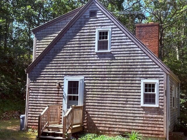 11 Higgins Way
