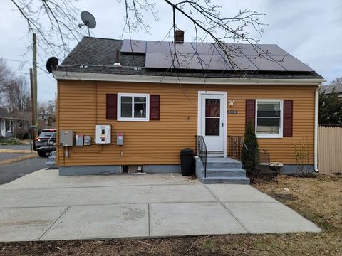 20-B Maple St Maynard MA 01754