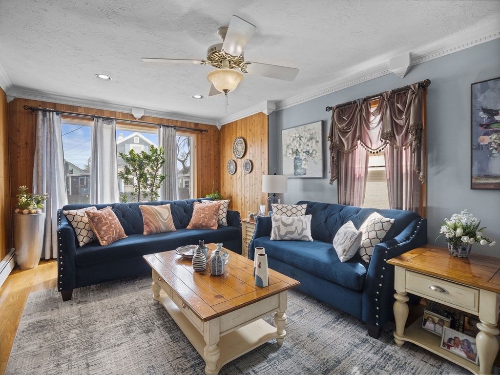 30 Delard St