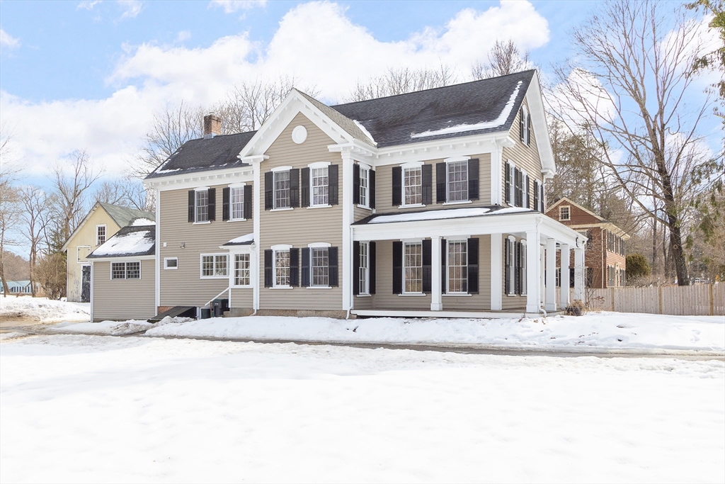 Natick, Massachusetts 01760, United States, 4 Bedrooms Bedrooms, ,3 BathroomsBathrooms,Residential,Pending,78969