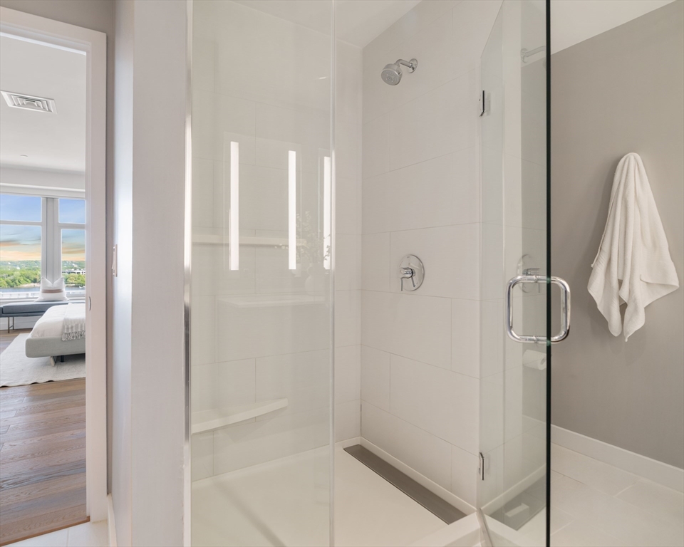 Somerville, Massachusetts 02145, United States, 3 Bedrooms Bedrooms, ,3 BathroomsBathrooms,Residential,Active,130176