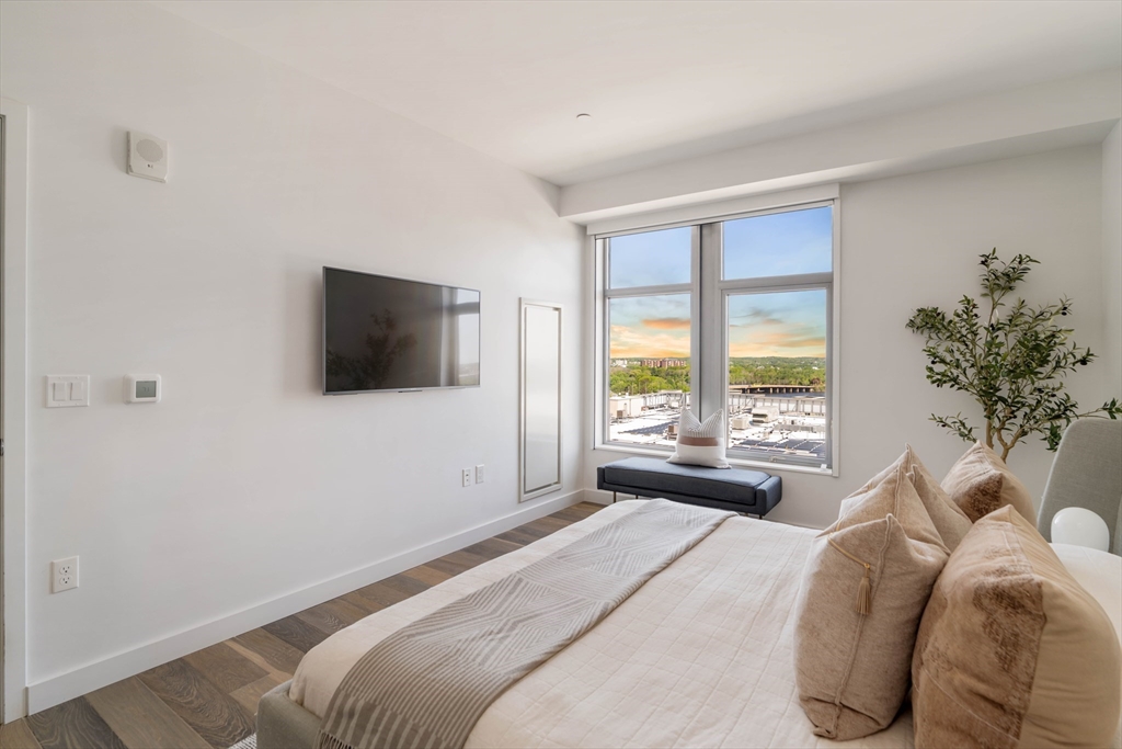 Somerville, Massachusetts 02145, United States, 3 Bedrooms Bedrooms, ,3 BathroomsBathrooms,Residential,Active,130176