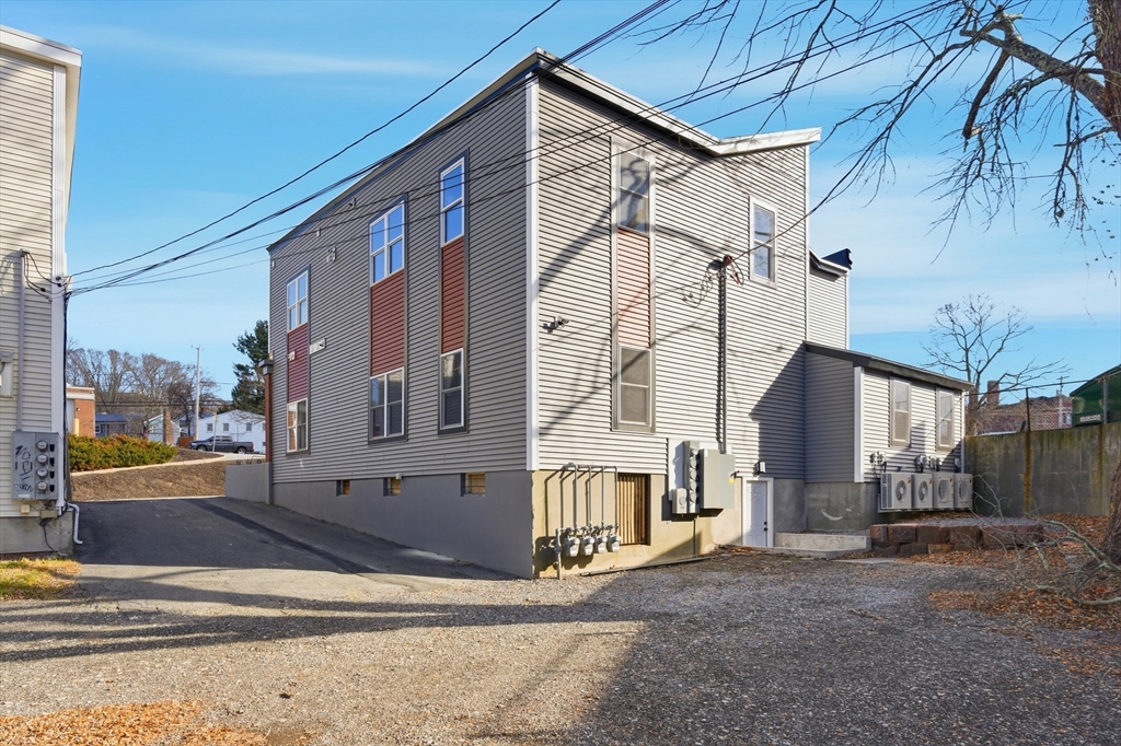 115-117 Mechanic St #3, Clinton, MA Photo #15