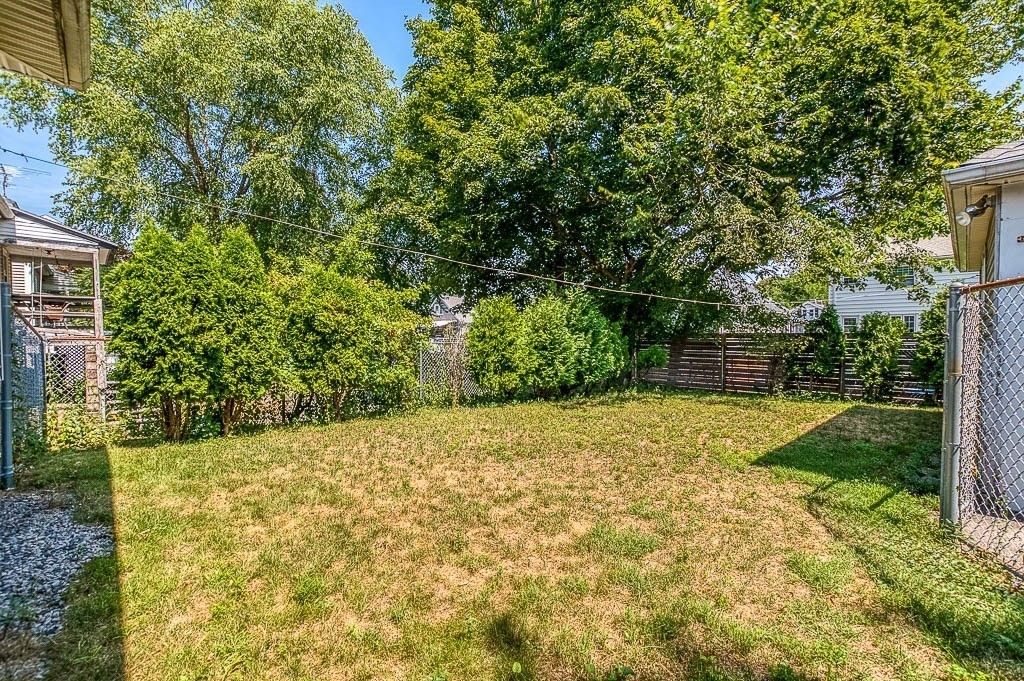 9 Carroll St
