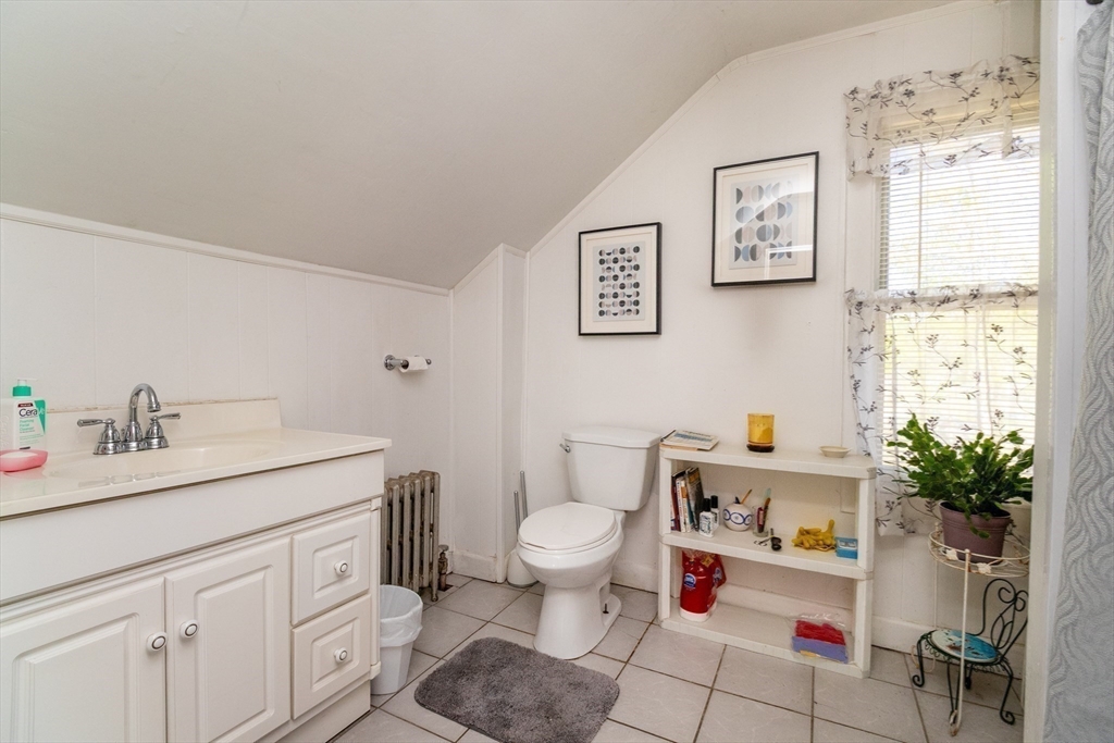 38 James St, Attleboro, MA Photo #24