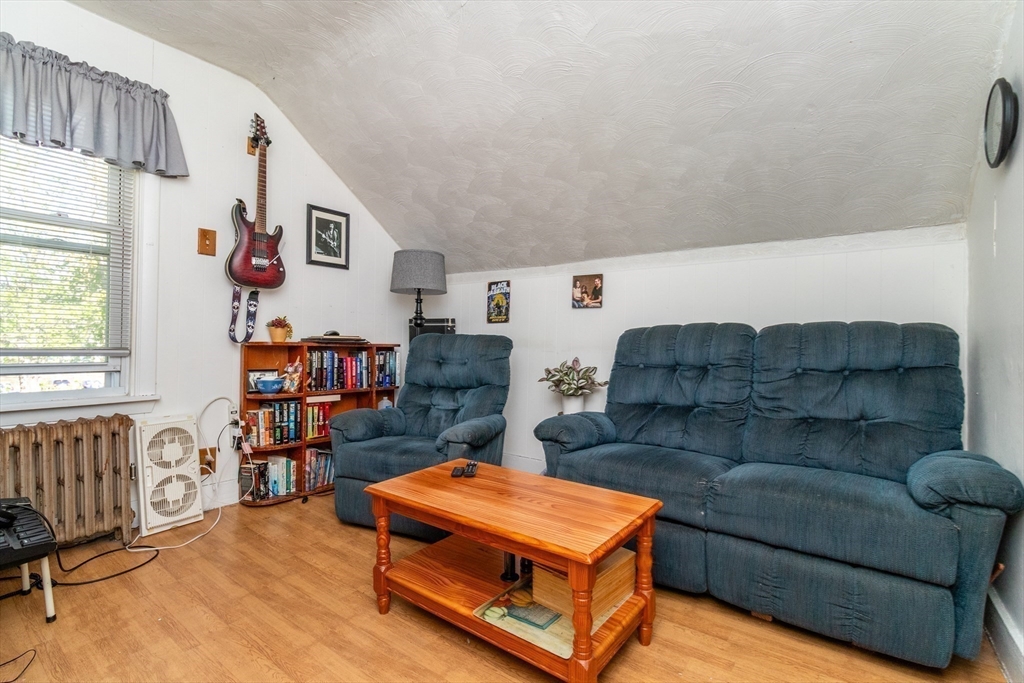 38 James St, Attleboro, MA Photo #23