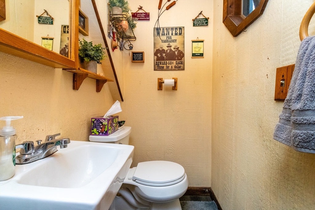 38 James St, Attleboro, MA Photo #21