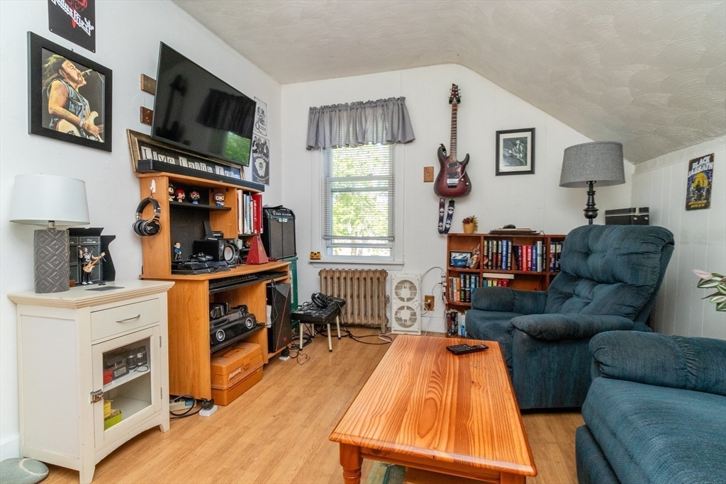 38 James St, Attleboro, MA Photo #22