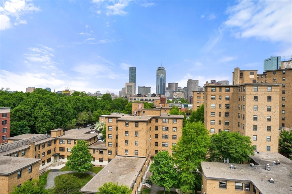 700 Harrison Ave PH-610