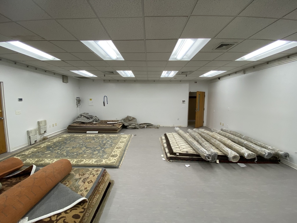 271 Main St 304