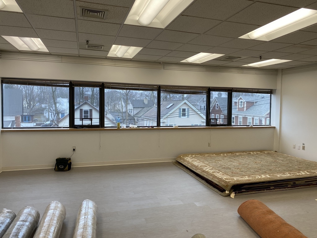 271 Main St 304