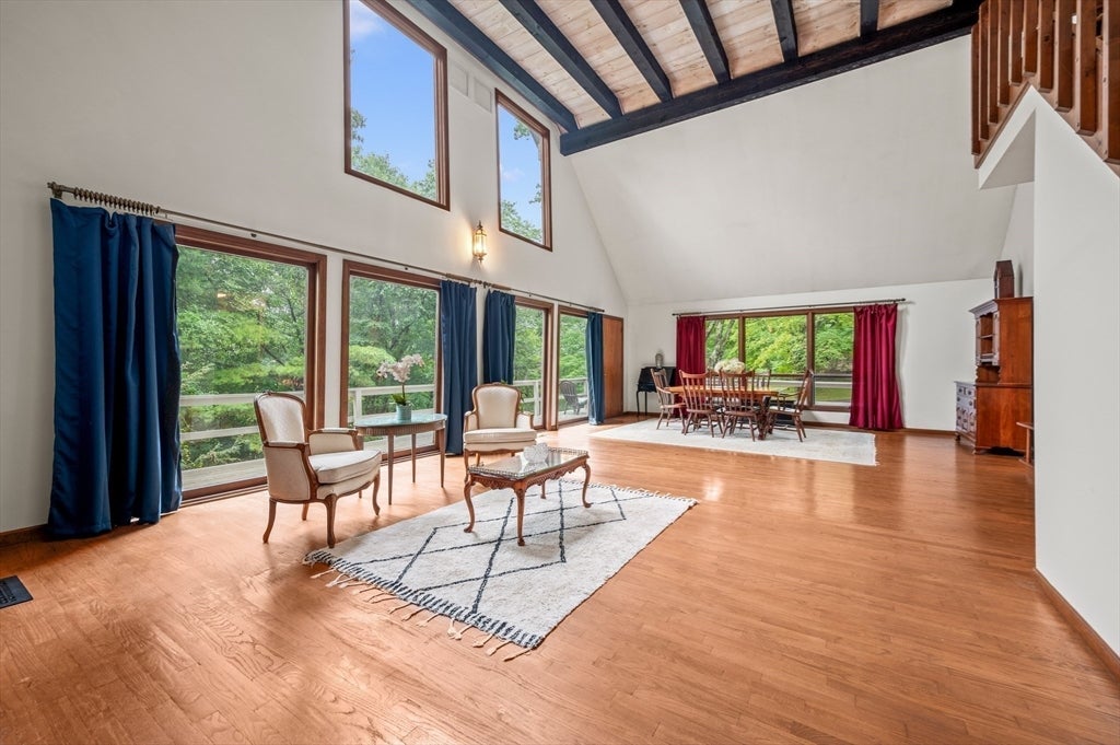8 Chestnut Hill Rd