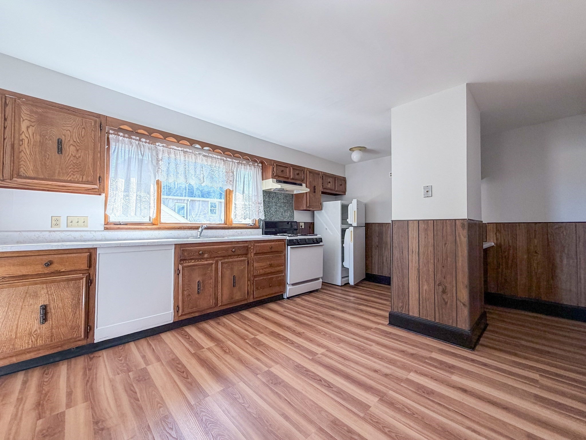 Click for 159 Forest ST #R, Medford, MA slideshow