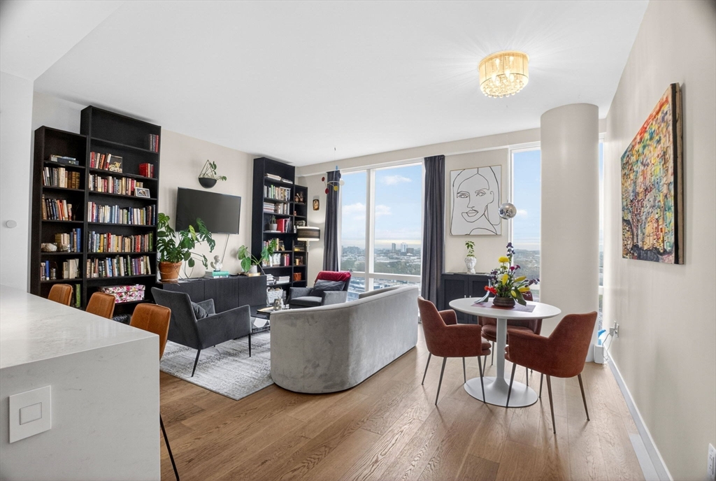 188 Brookline Ave 19B