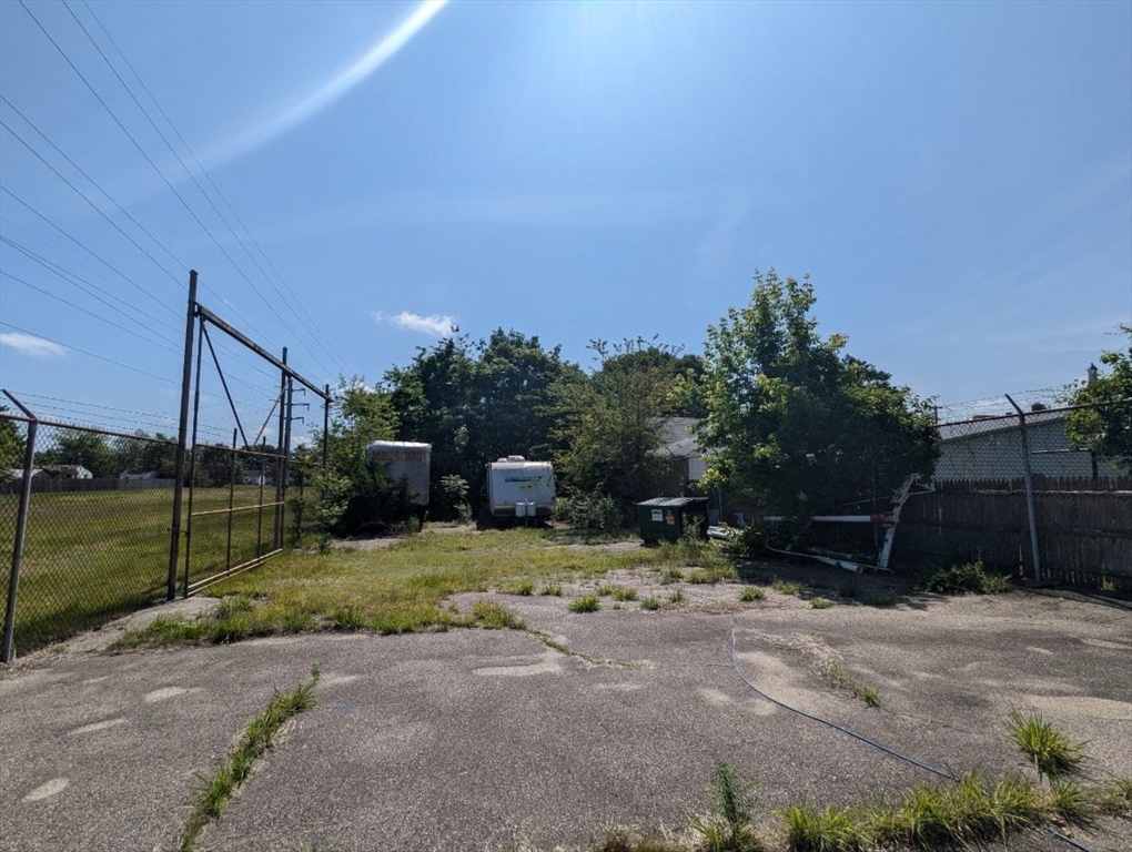 21 Pommenville St