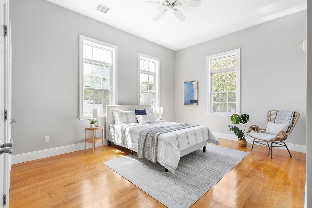 Quincy, Massachusetts 02169, United States, 2 Bedrooms Bedrooms, ,2 BathroomsBathrooms,Residential,Pending,130265