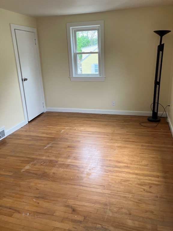 16 Newhill Rd, Methuen, MA Photo #5