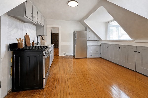 159 Brown St #6, Waltham, MA Photo #2