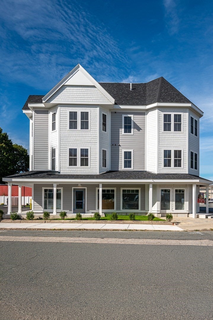 199 South Avenue #5, Whitman, MA, 199 South Avenue #5, Whitman, MA Photo #4